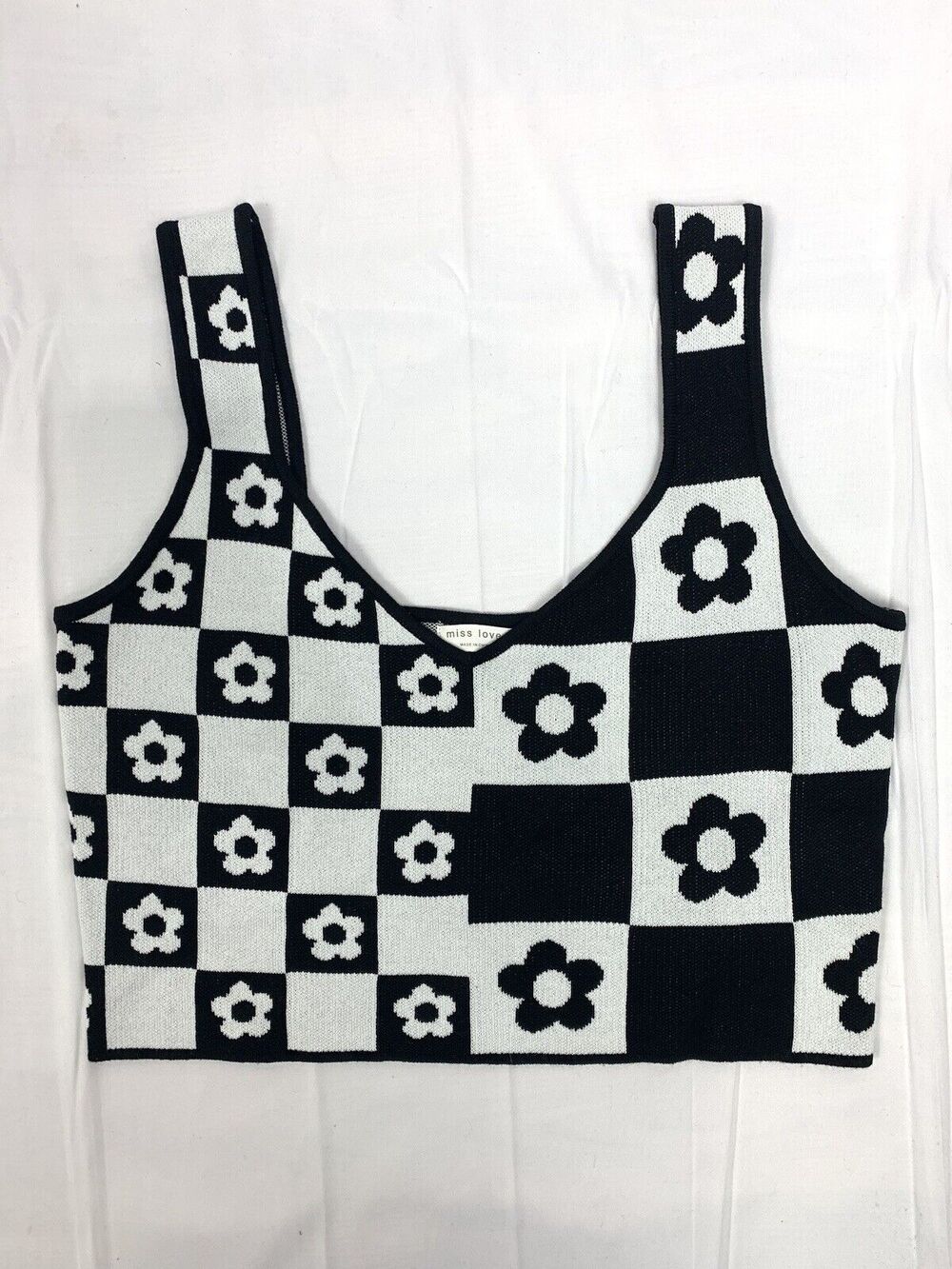 Miss Love Cropped Tank Top Black And White Daisies Size L